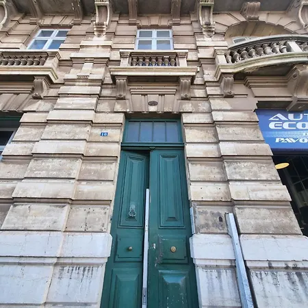 Le Nid Setois - Vue Mont St Clair, Dernier Etage Avec Ascenseur, Face A La Gare Sète