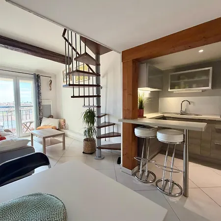Le Nid Setois - Vue Mont St Clair, Dernier Etage Avec Ascenseur, Face A La Gare * Sète